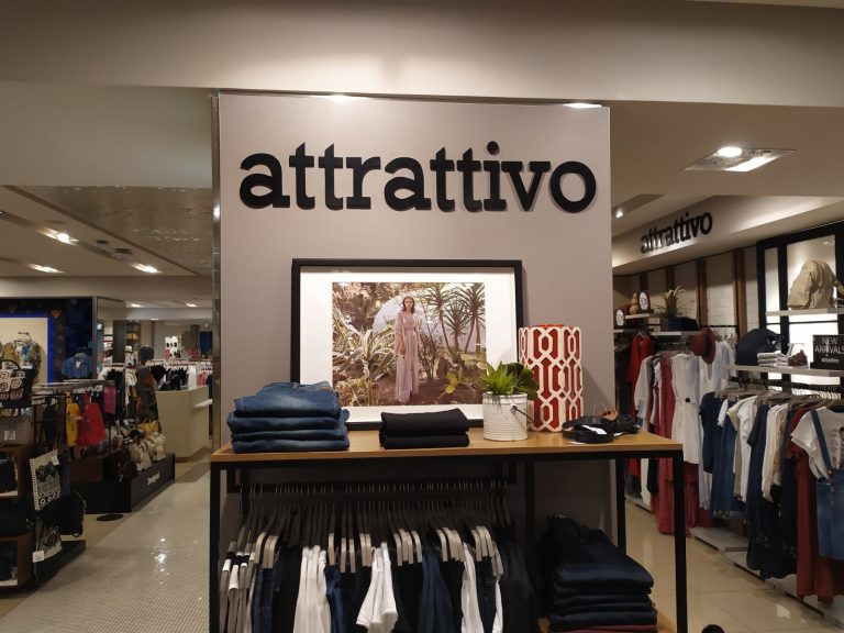 Attrativo sign 2